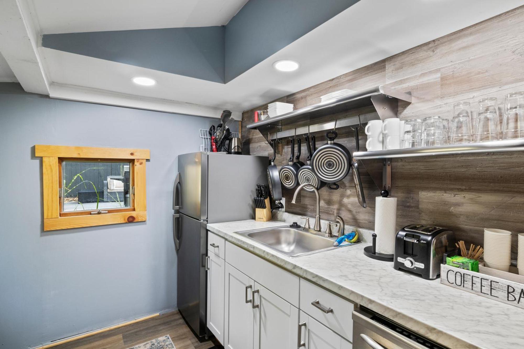 Cozy Home W/ King Bed & Lake Access Canandaigua Luaran gambar
