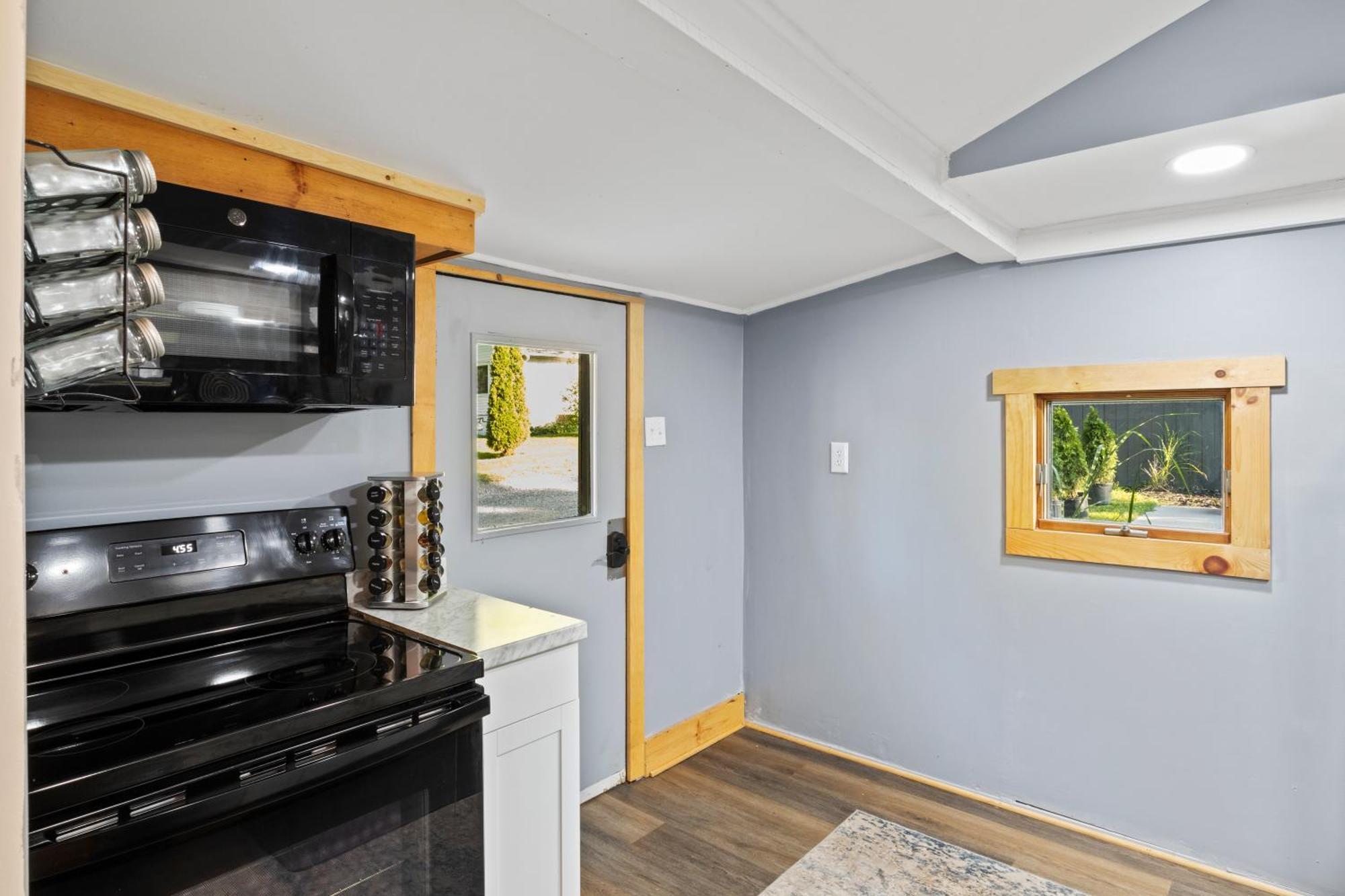 Cozy Home W/ King Bed & Lake Access Canandaigua Luaran gambar